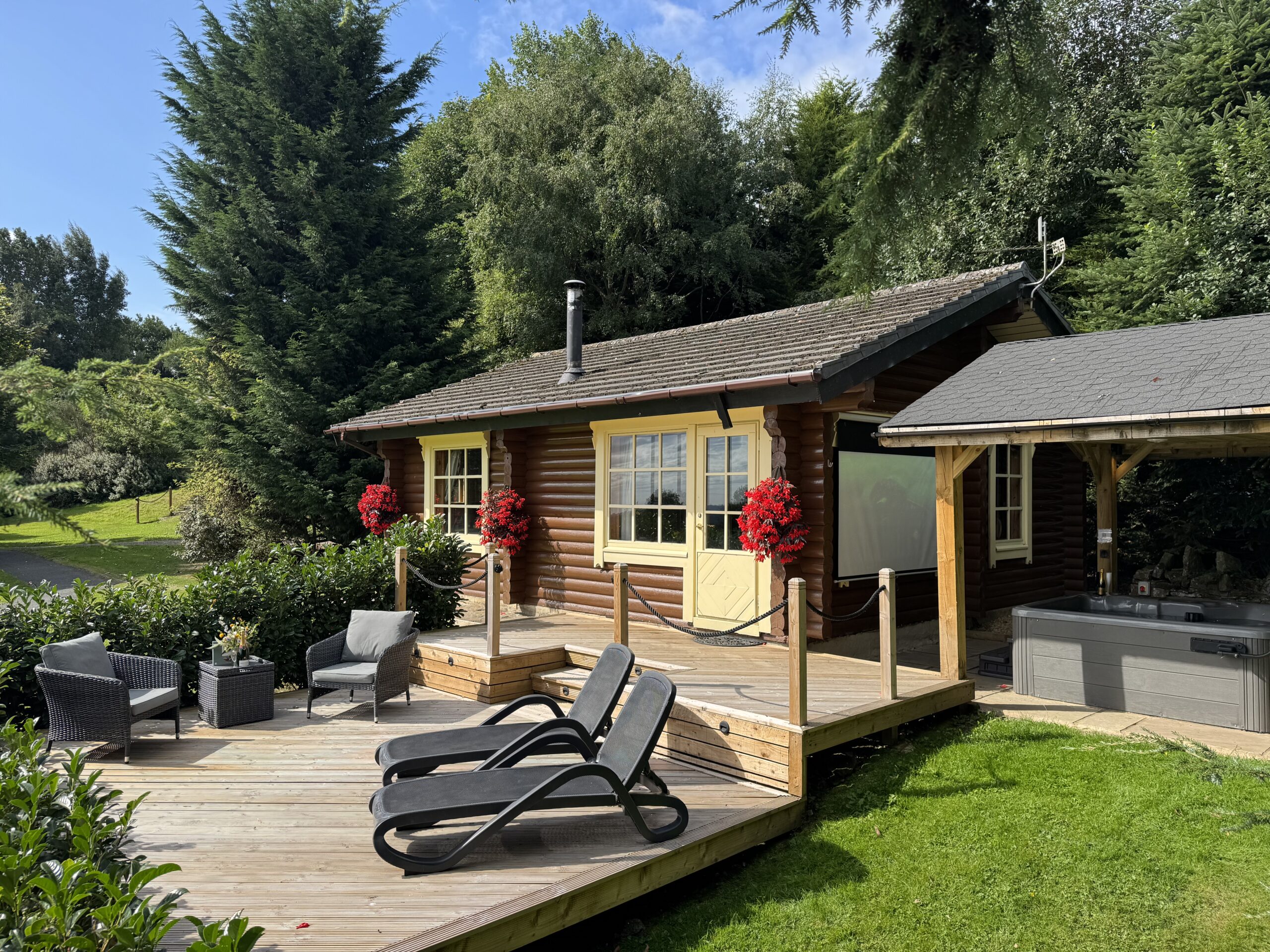 The Den - With Hot Tub Cinema